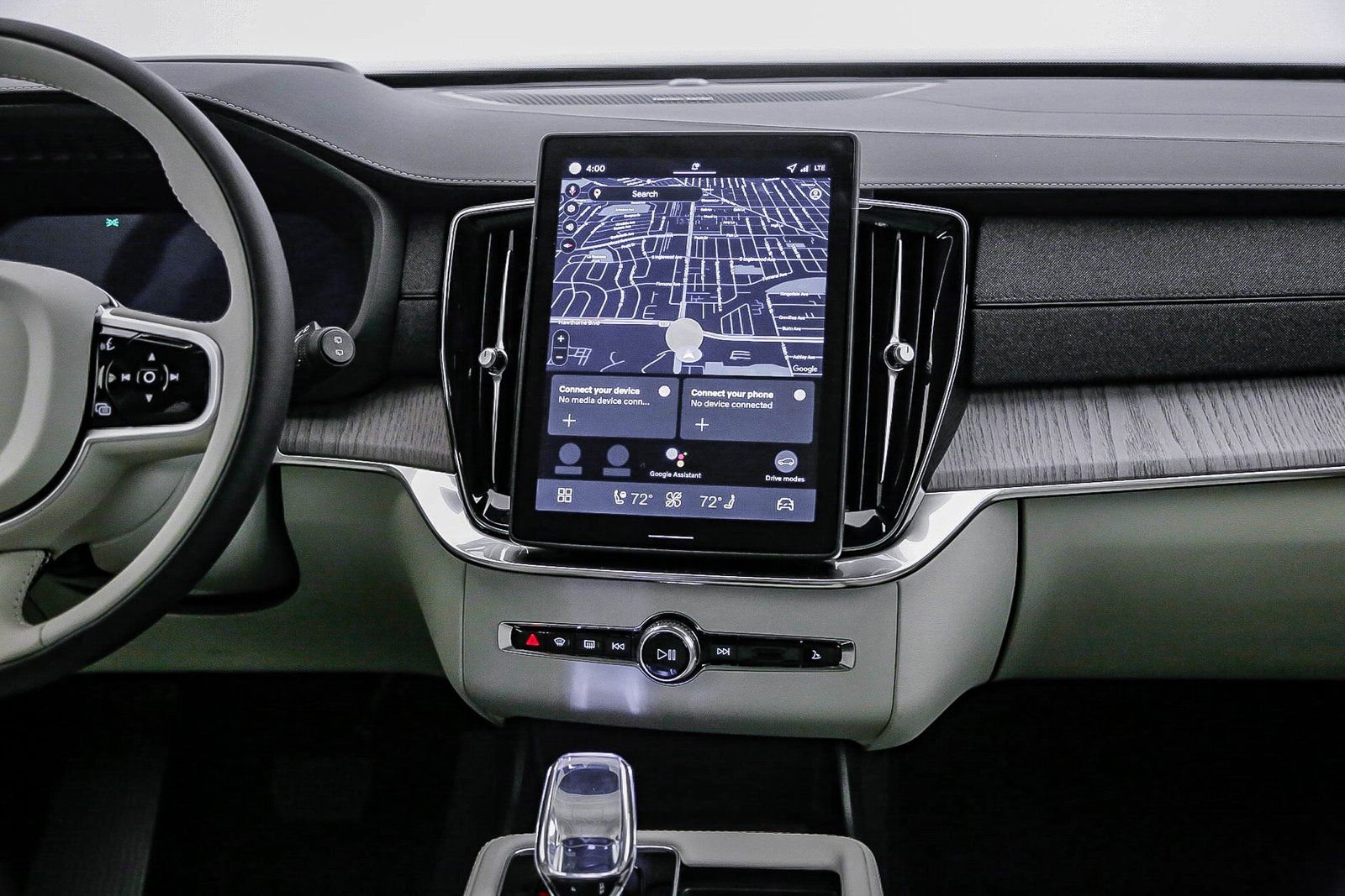 New 2026 Volvo XC90 T8 Ultra w/ Lounge Package image 13