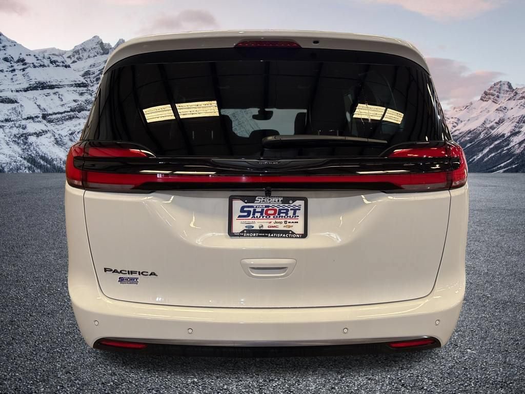 New 2026 Chrysler Pacifica Select FWD image 4