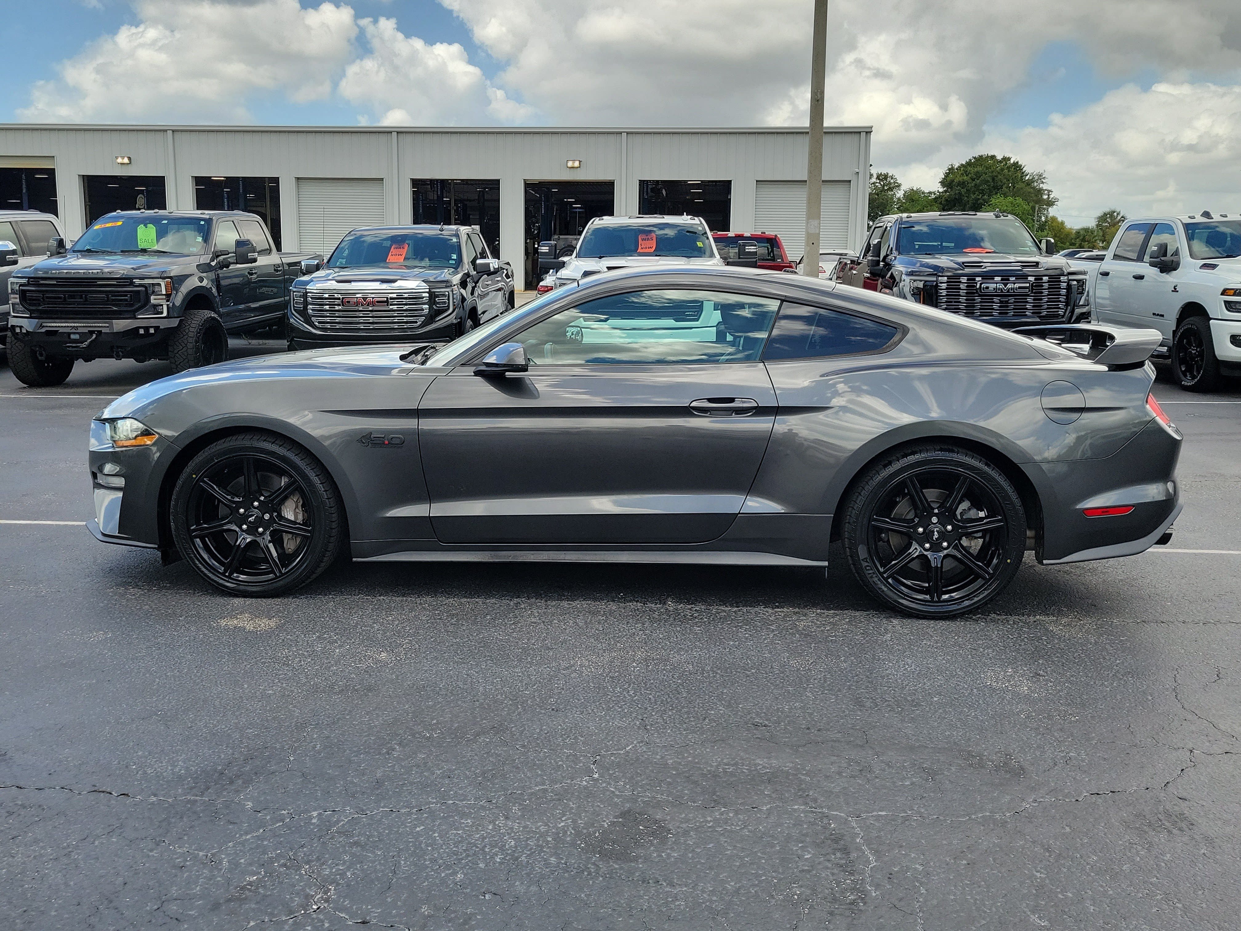 Used 2019 Ford Mustang GT Premium w/ Equipment Group 401A RWD image 6
