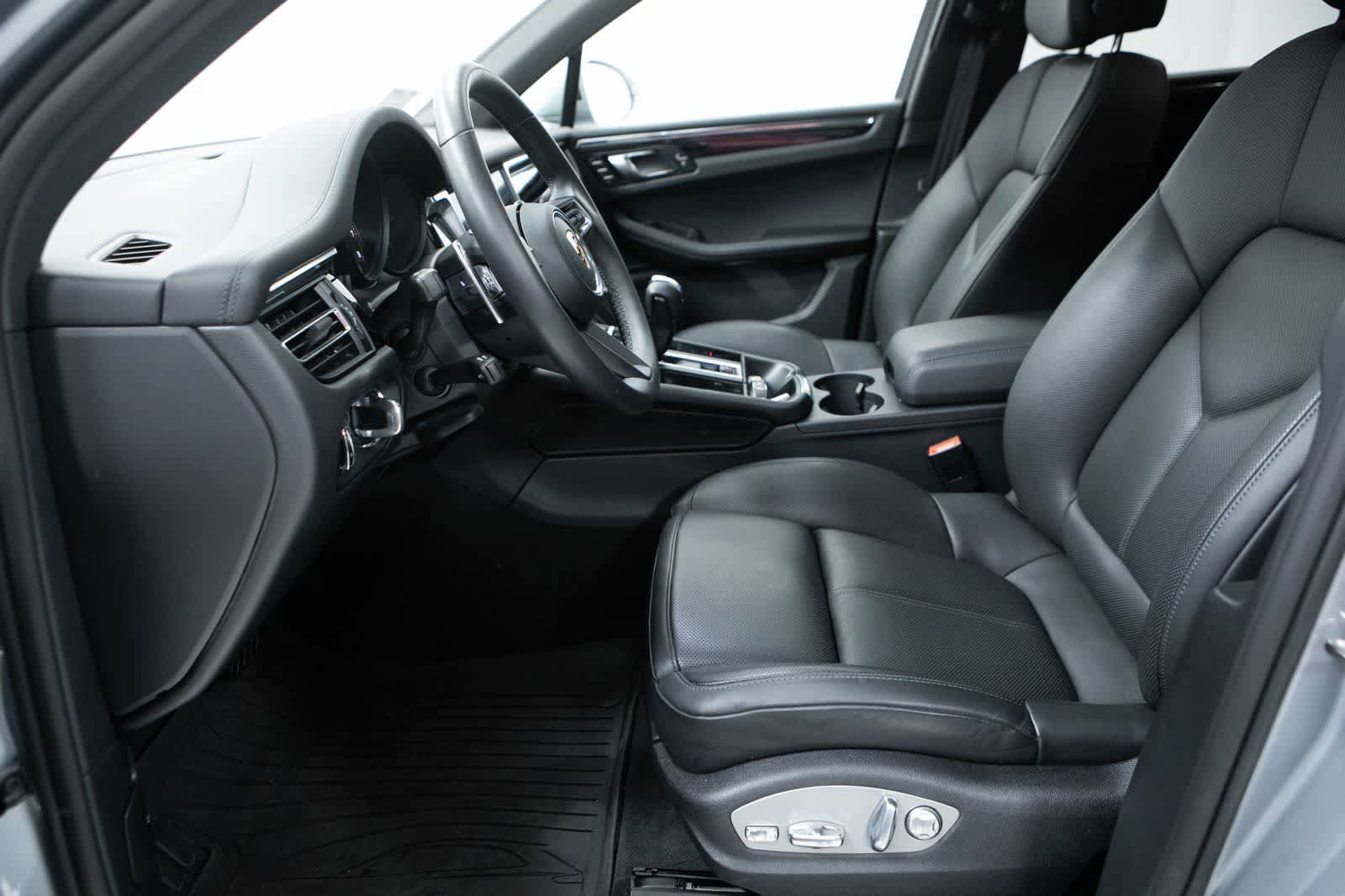 Certified 2026 Porsche Macan image 23