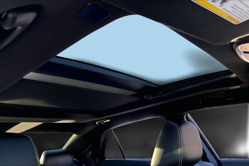 Used 2023 Chrysler 300 S image 19