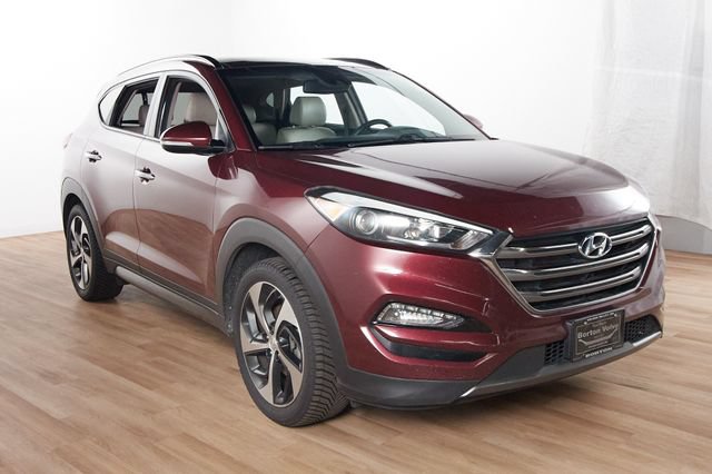 Used 2016 Hyundai Tucson Limited w/ Option Group 03 AWD/4WD image 3