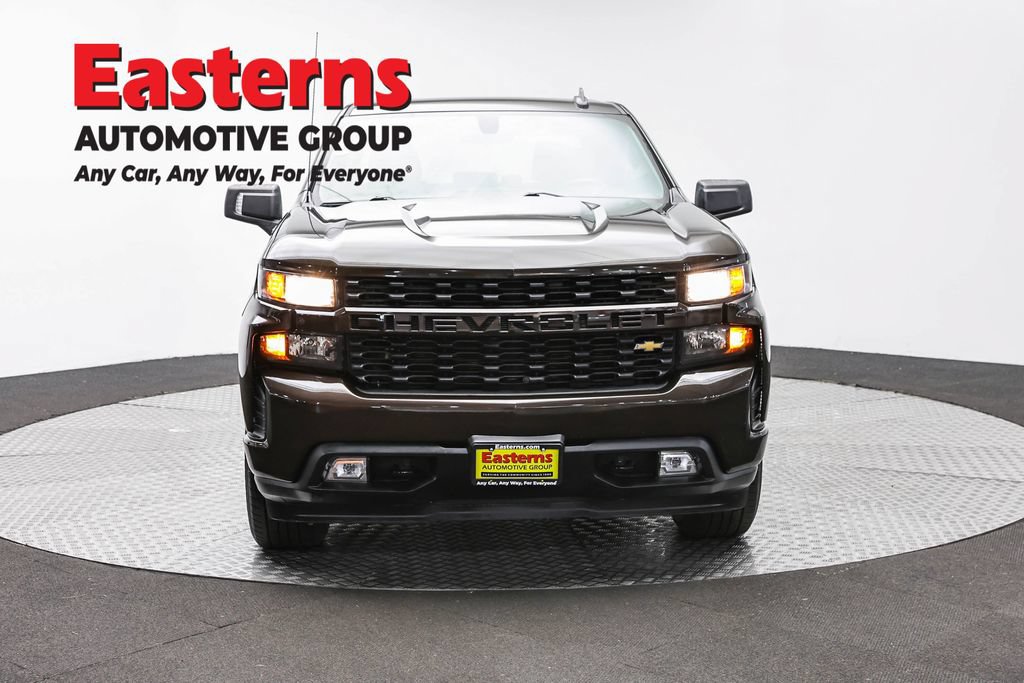 Used 2020 Chevrolet Silverado 1500 Custom w/ Custom Value Package AWD/4WD image 2