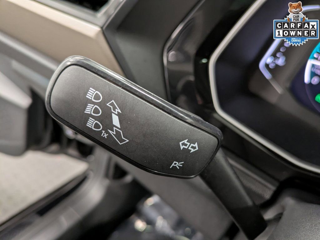 Certified 2021 Volkswagen Jetta SEL Premium FWD image 19