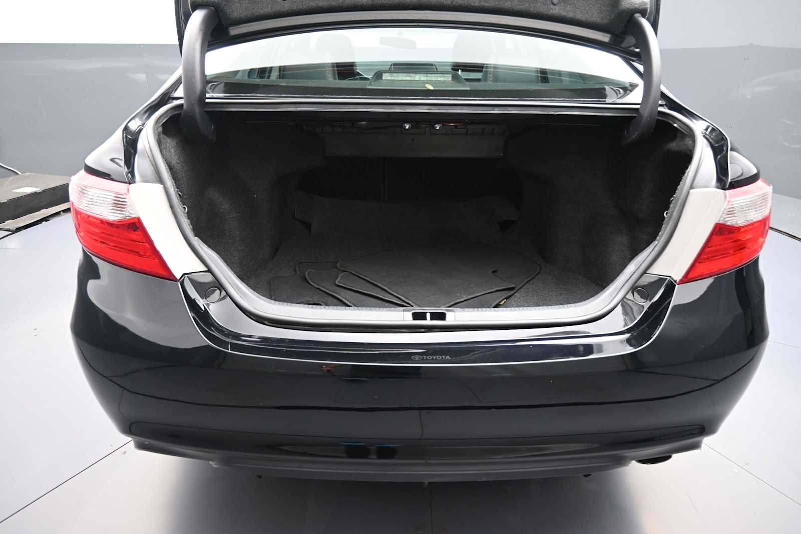 Used 2016 Toyota Camry SE w/ Protection Package (Q2) FWD image 21