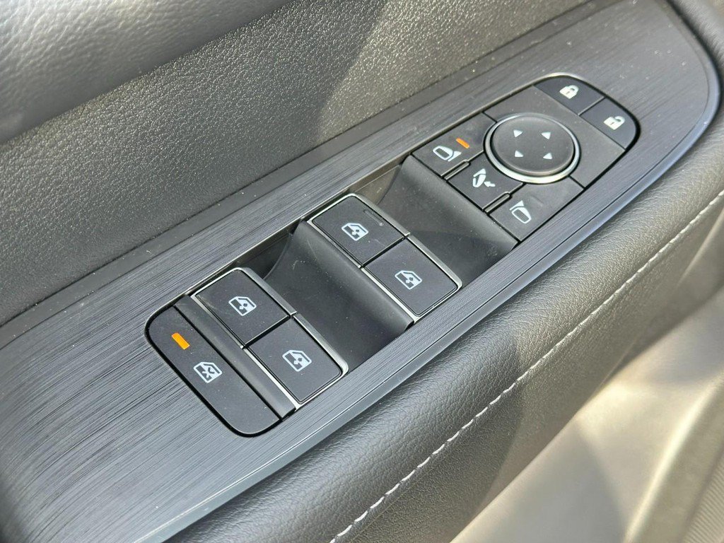 New 2026 Nissan Armada PRO-4X w/ Captain's Chari Seat Package AWD/4WD image 10