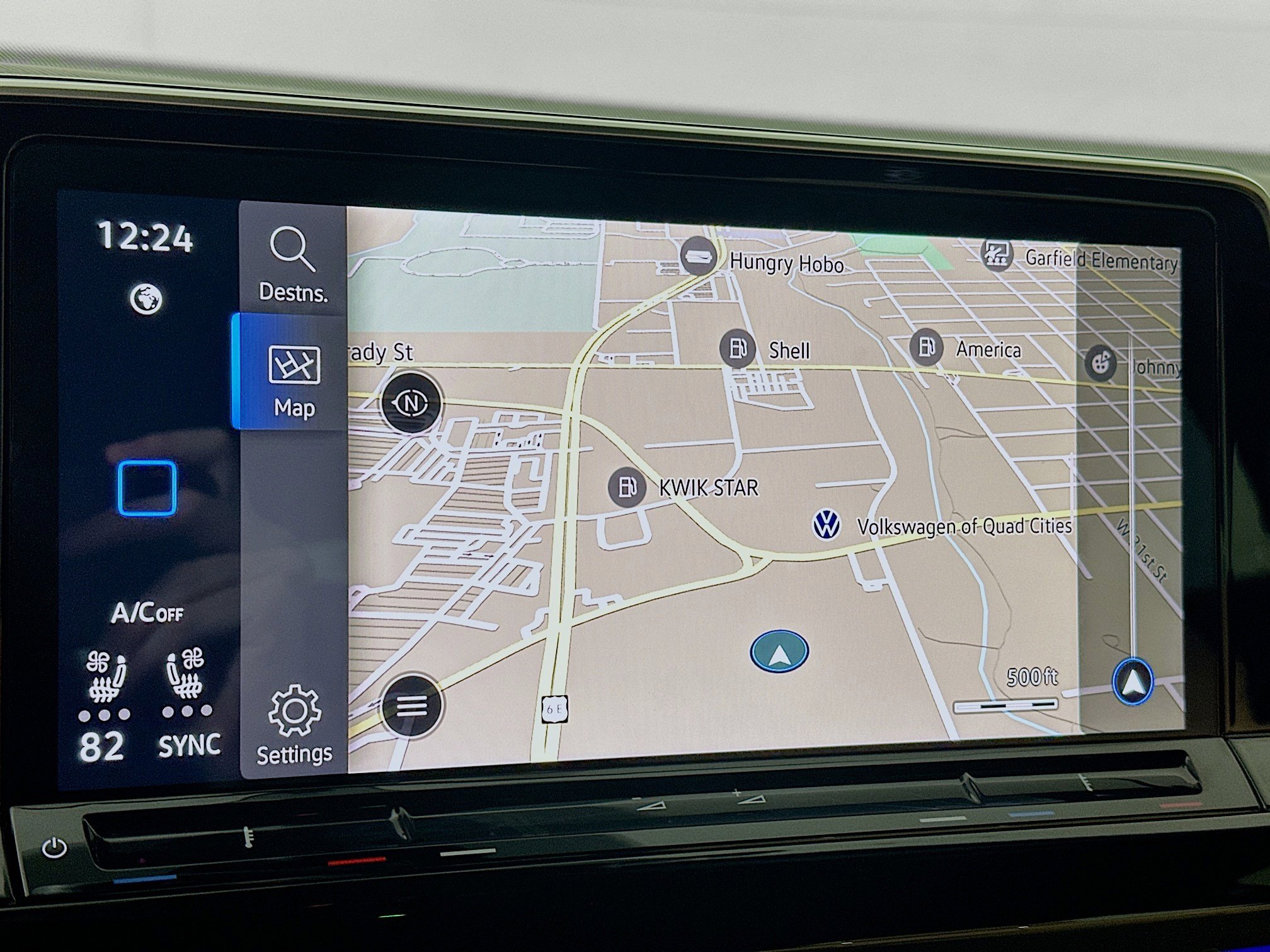 Used 2025 Volkswagen Atlas Cross Sport SEL R-Line image 13