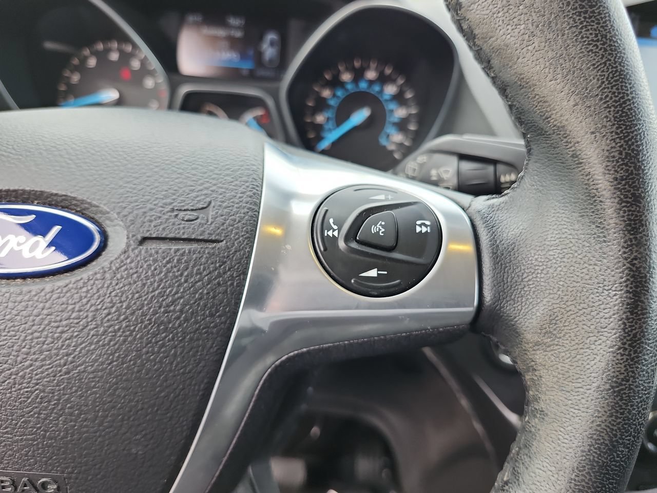 Used 2016 Ford Escape Titanium FWD image 27