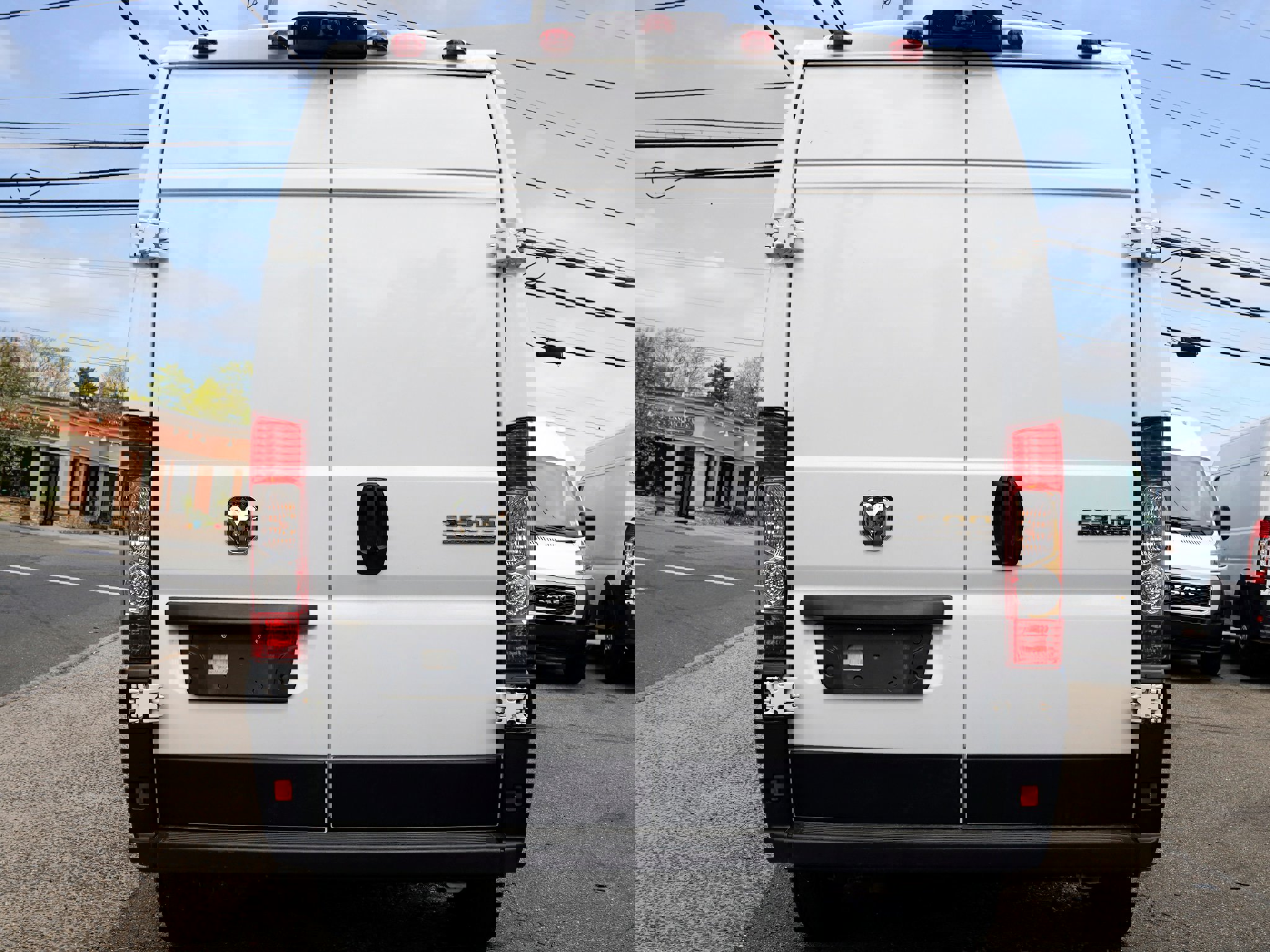 Used 2024 RAM ProMaster 2500 w/ Convenience Group image 4