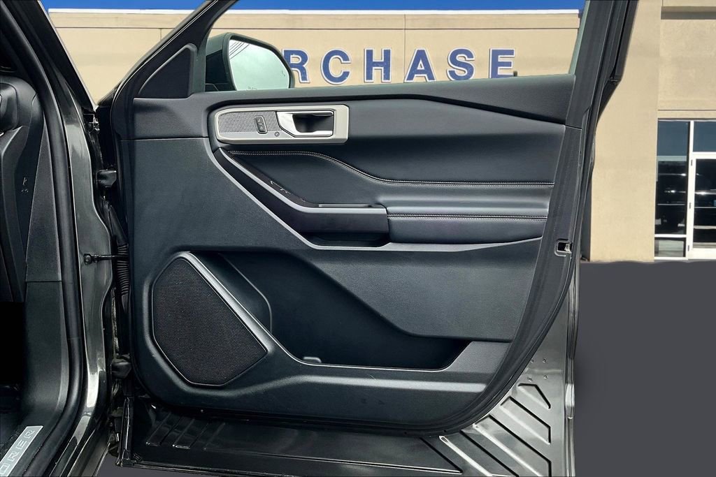 Used 2020 Ford Explorer Limited image 31