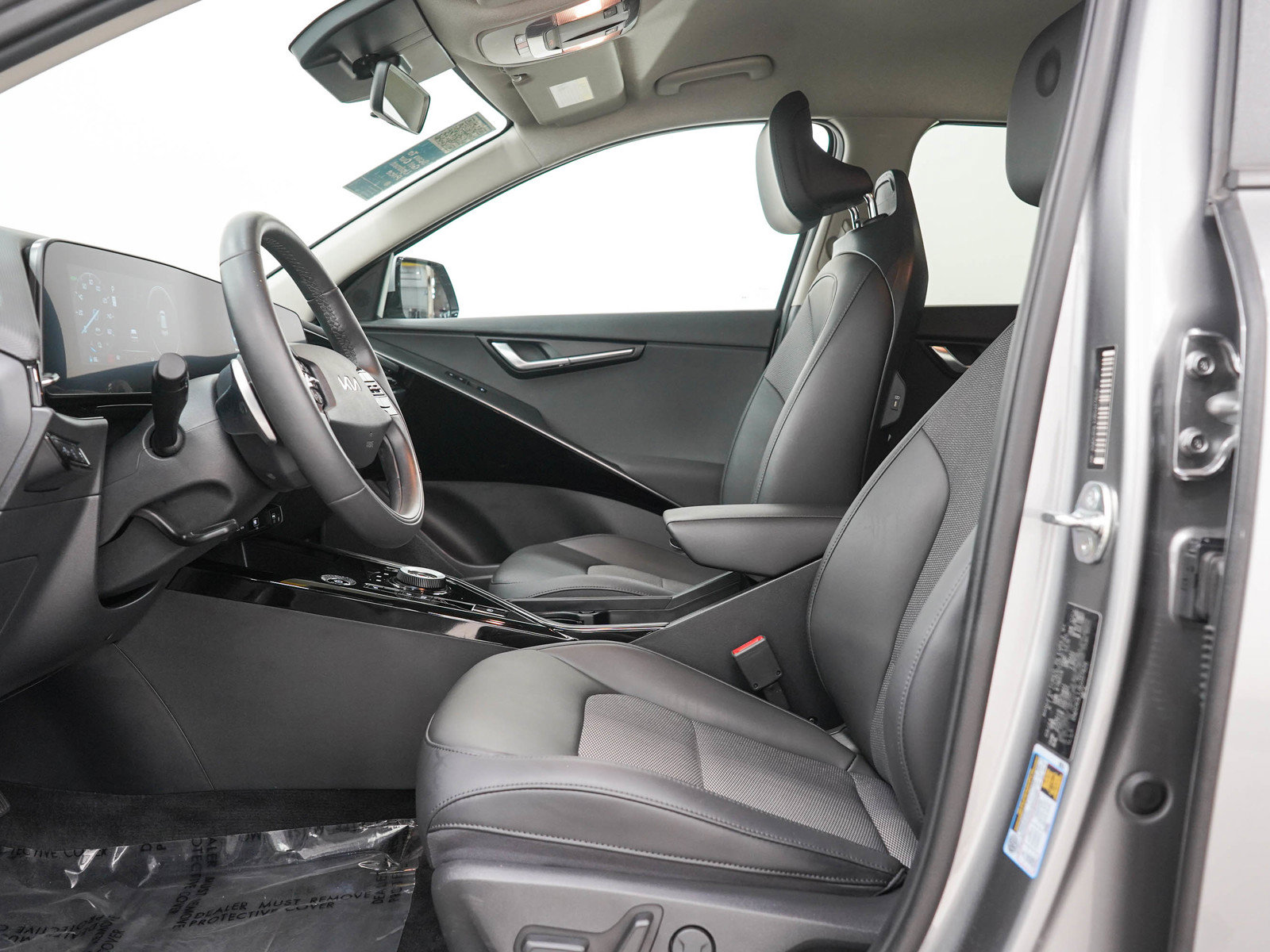Used 2024 Kia Niro Wind w/ Wind Preserve Package FWD image 22