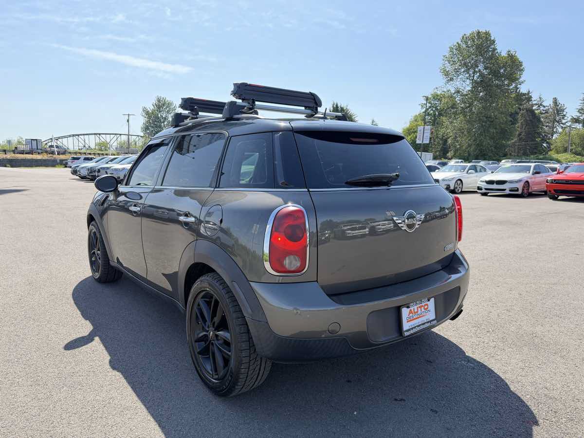 Used 2012 MINI Cooper Countryman FWD image 6
