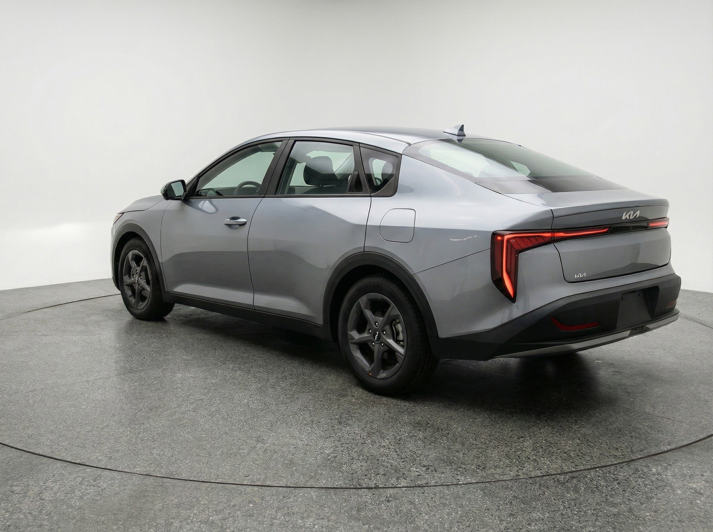 Used 2025 Kia K4 LXS image 6