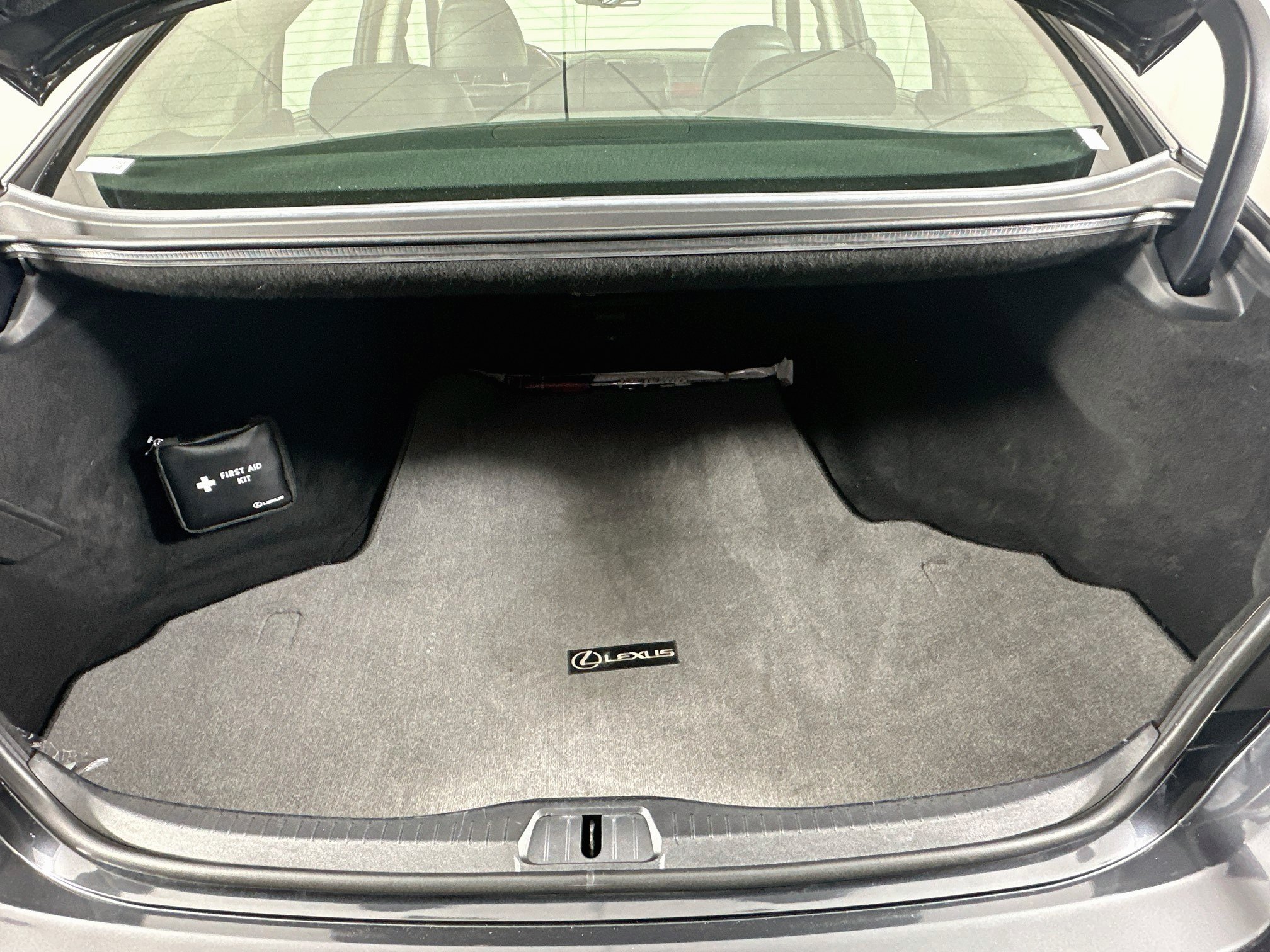 Used 2011 Lexus LS 460 L w/ Luxury Pkg AWD/4WD image 29