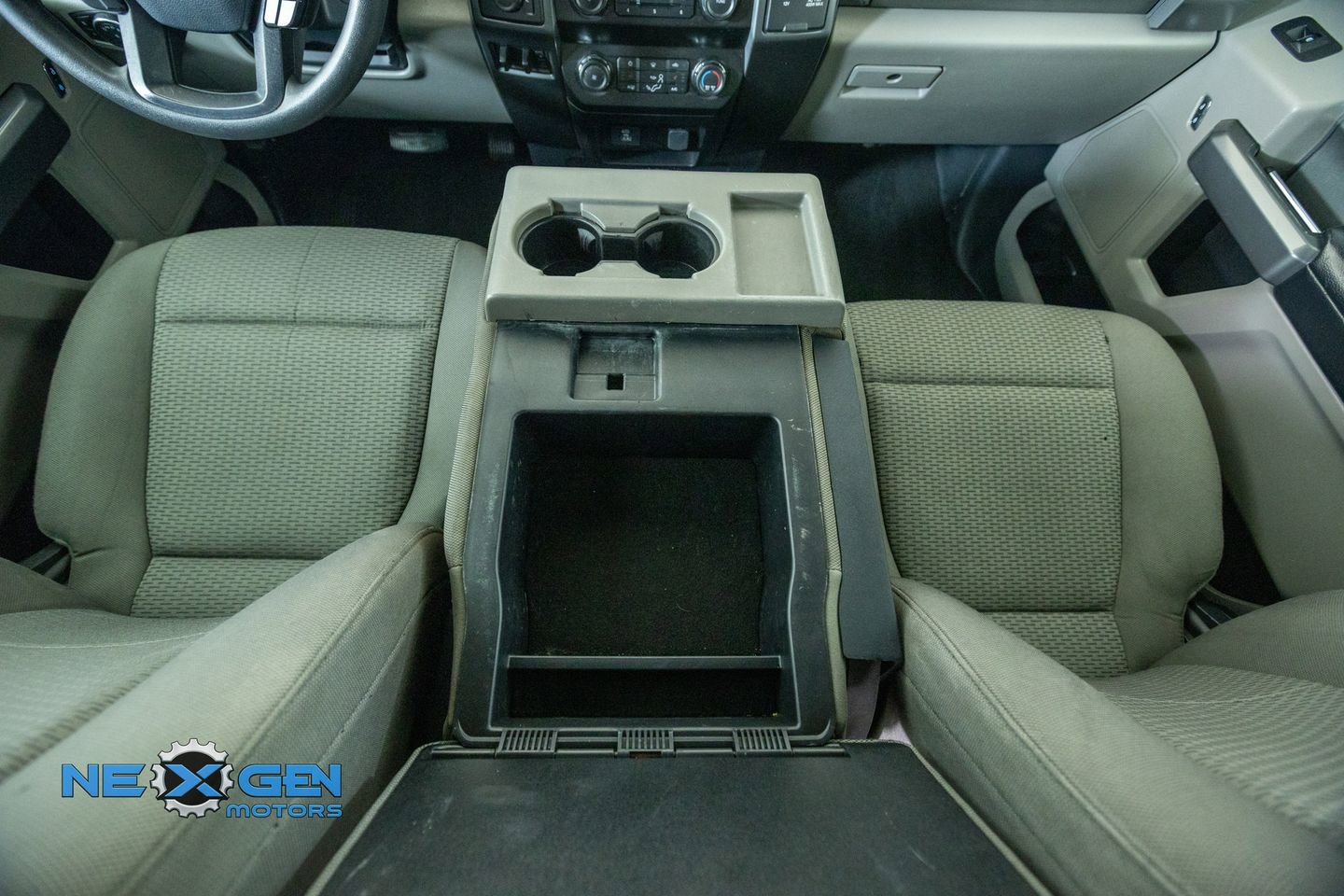 Used 2022 Ford F250 XLT w/ XLT Premium Package AWD/4WD image 33