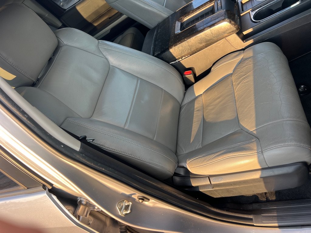 Used 2020 Toyota Tundra SR5 w/ SR5 Leather Package AWD/4WD image 25