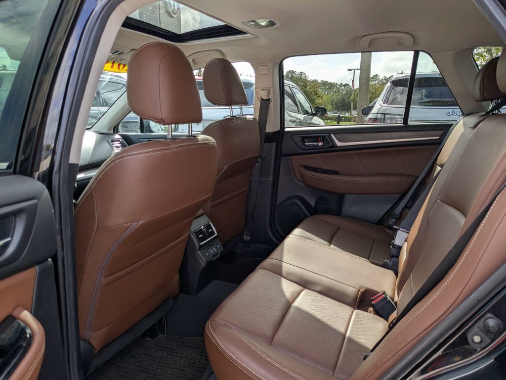 Used 2019 Subaru Outback 3.6R Touring AWD/4WD image 19