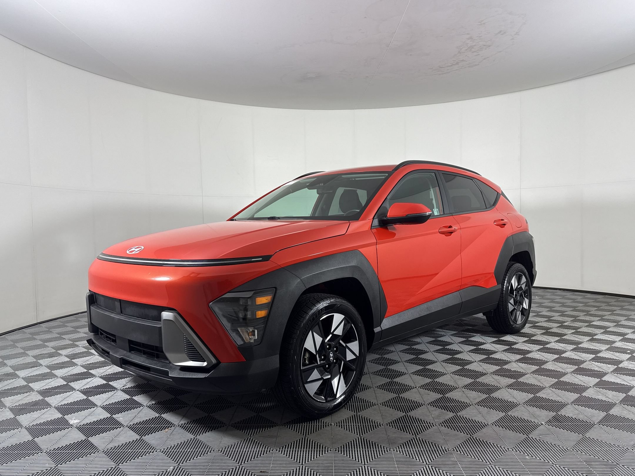 Used 2025 Hyundai Kona SEL AWD/4WD image 1