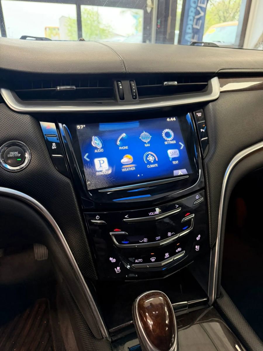 Used 2015 Cadillac XTS Luxury AWD/4WD image 25