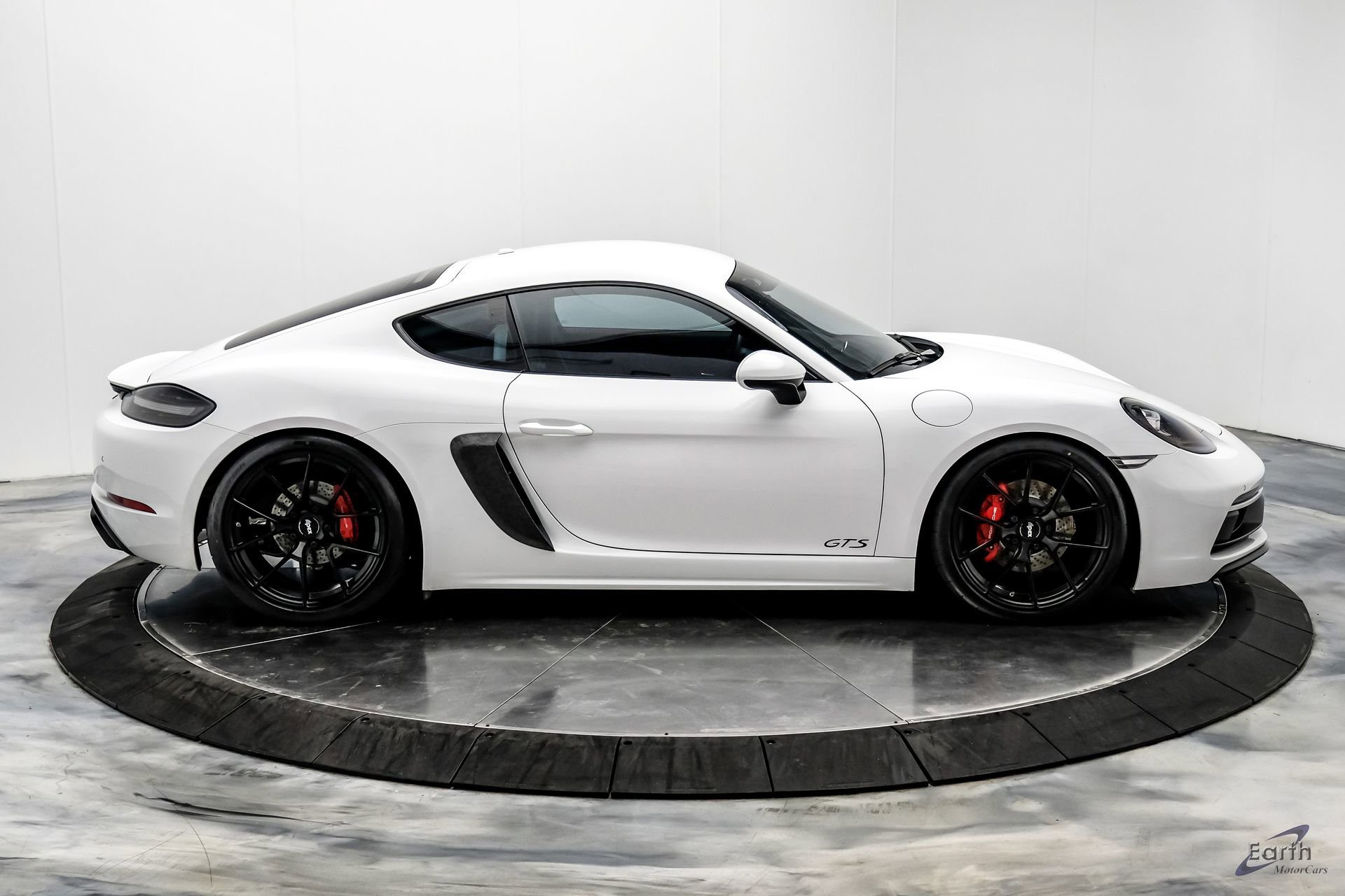 Used 2019 Porsche 718 Cayman GTS RWD image 23