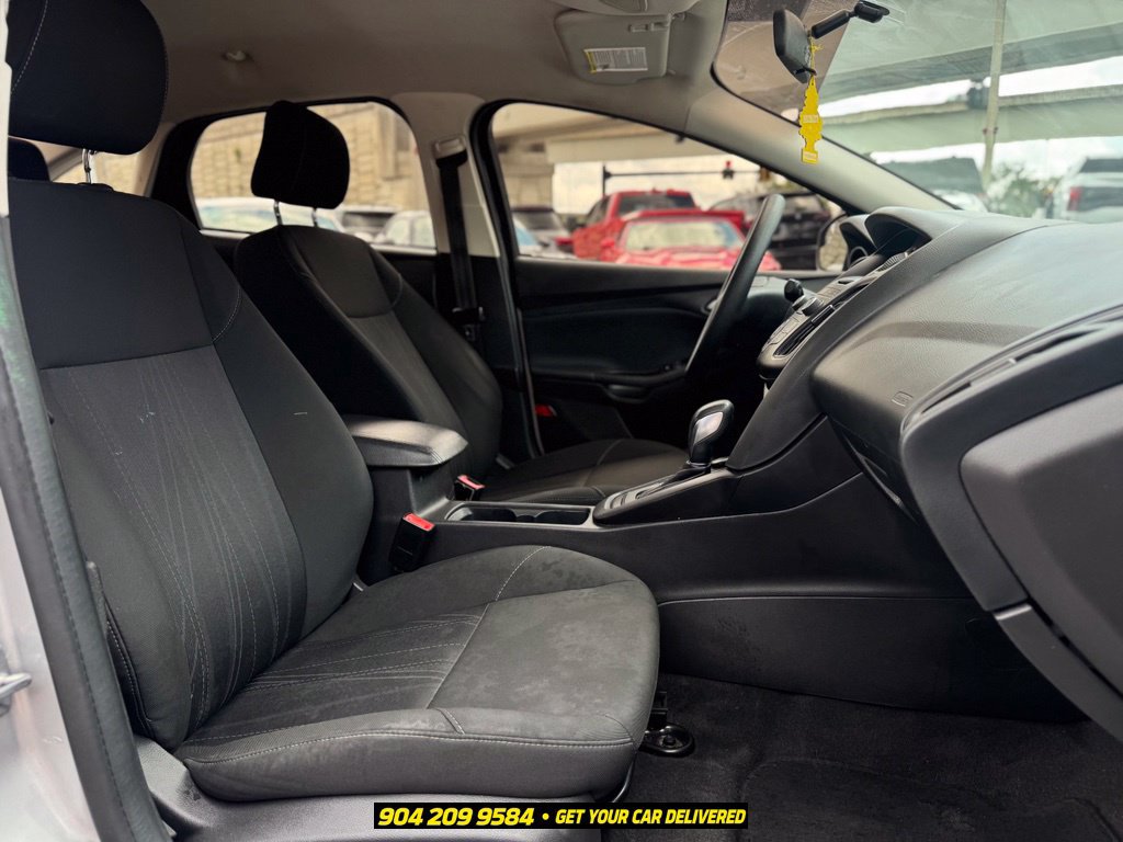 Used 2017 Ford Focus SE FWD image 20