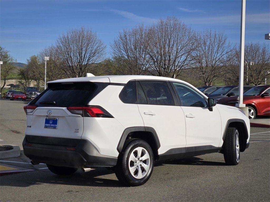 Used 2024 Toyota RAV4 LE image 4
