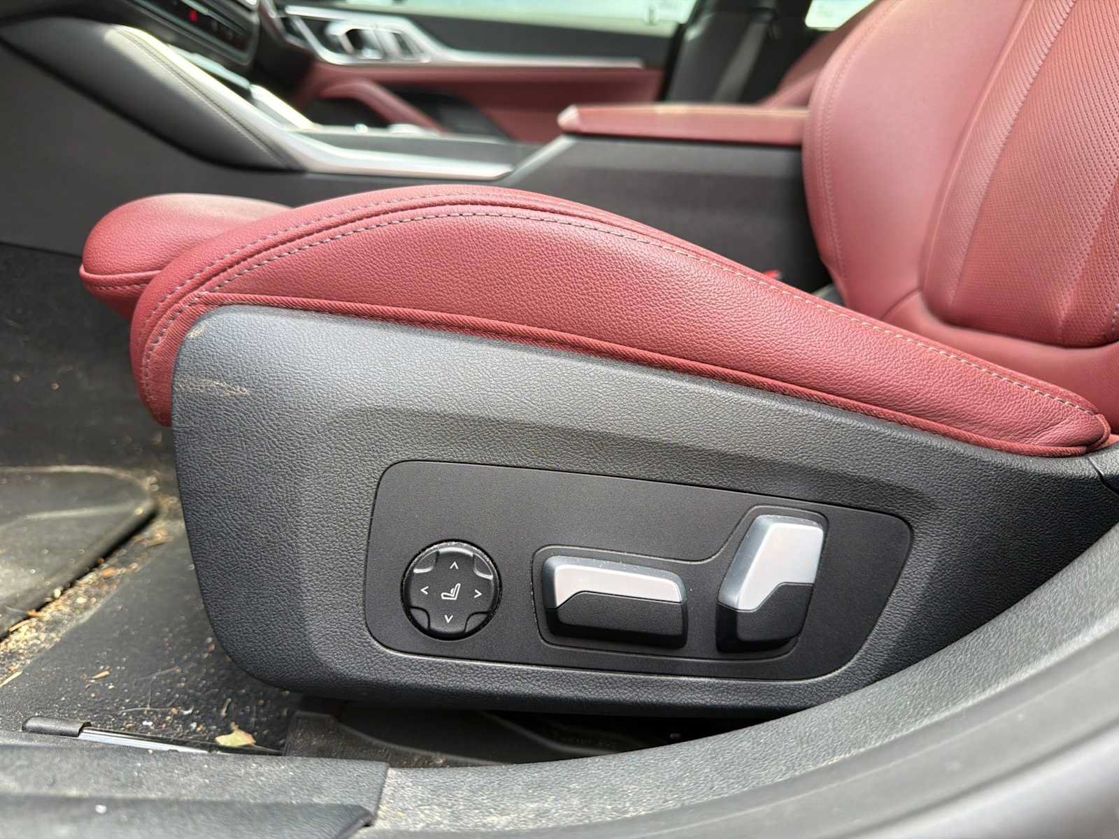 Used 2024 BMW i4 eDrive35 w/ M Sport Package RWD image 18