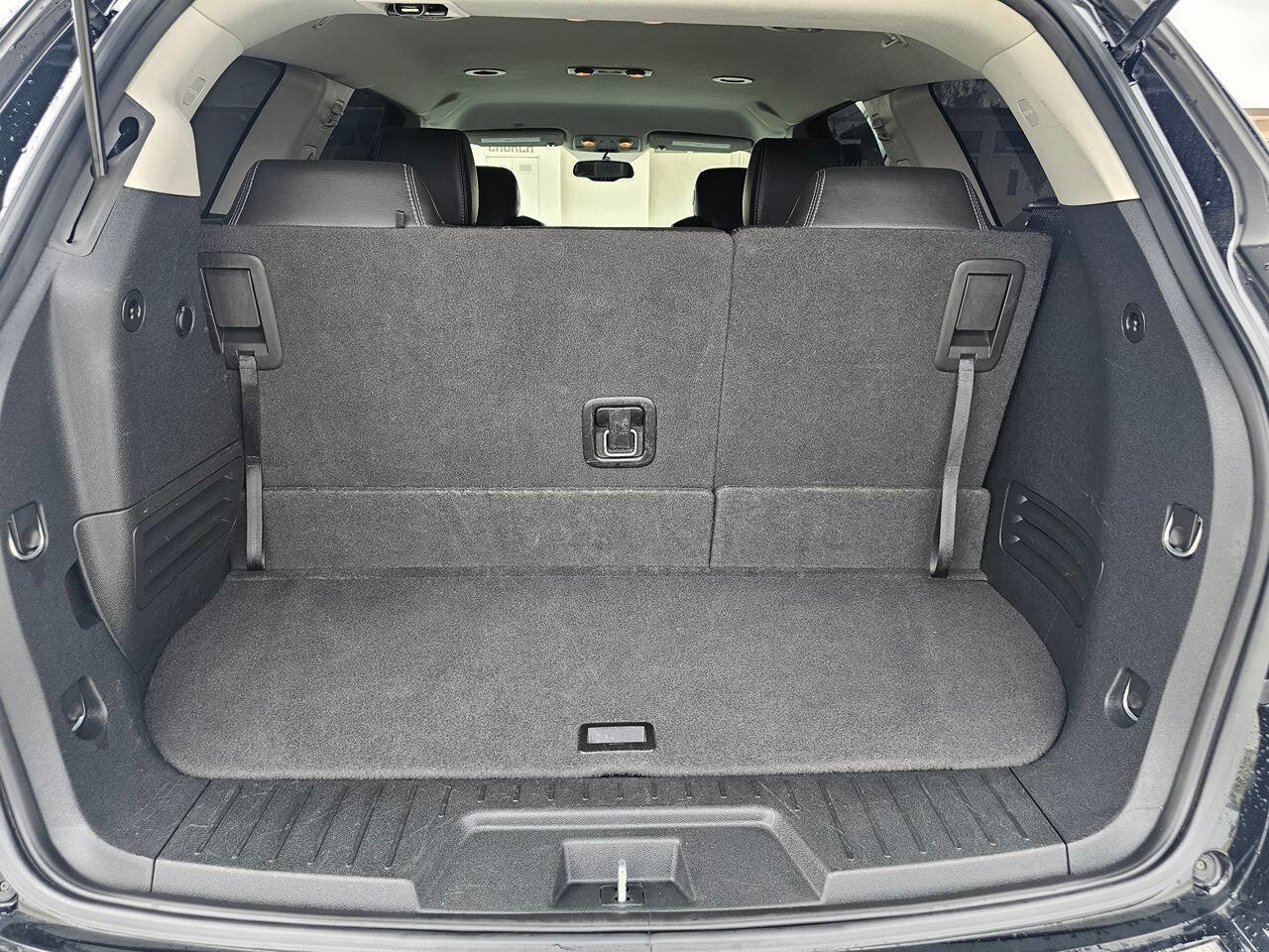 Used 2017 Chevrolet Traverse LT image 21