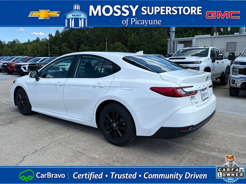 Used 2025 Toyota Camry LE FWD image 4