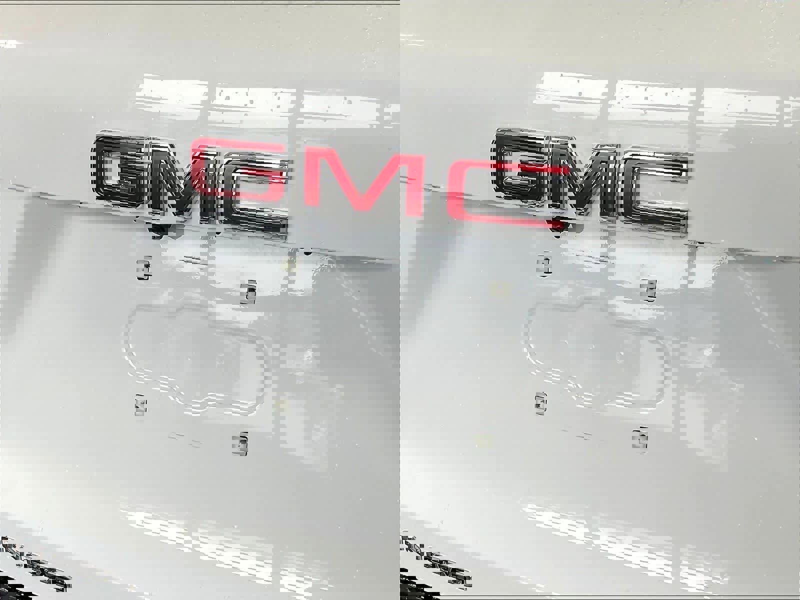 Used 2025 GMC Terrain Elevation image 28