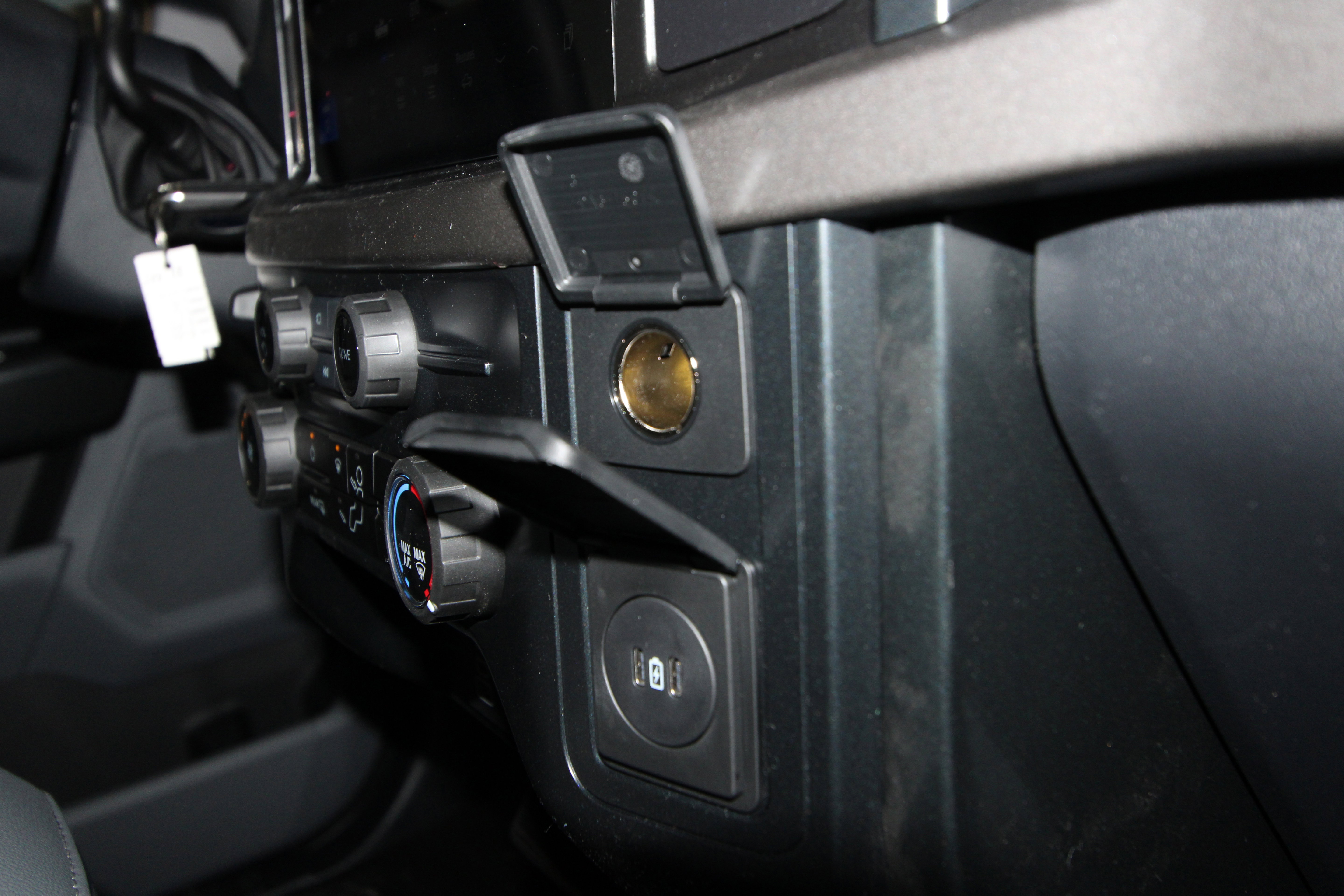 New 2025 Ford F150 XL w/ Equipment Group 103A High image 20