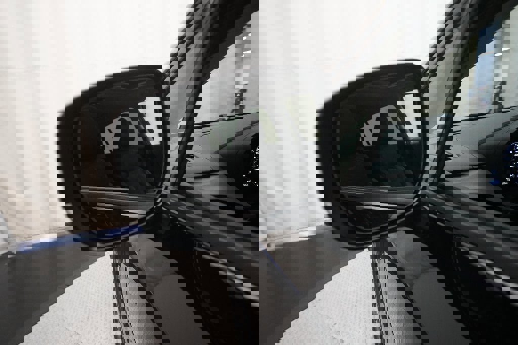 Used 2024 Subaru Crosstrek 2.5i Limited w/ Crosstrek Mirror Package image 24