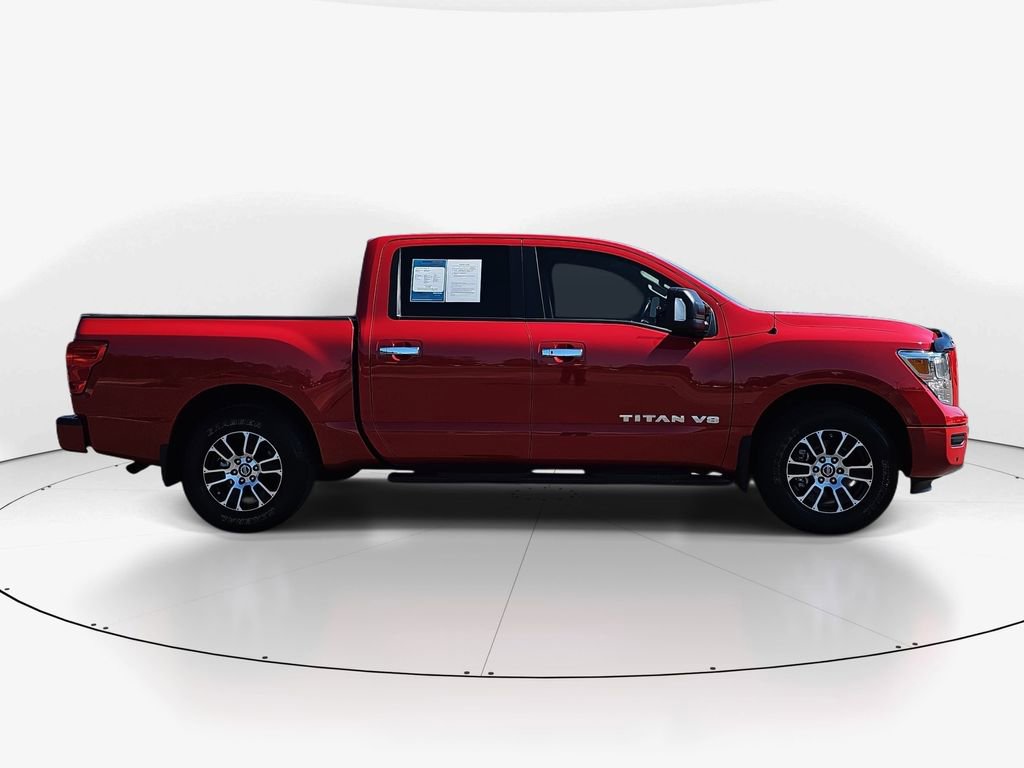 Used 2020 Nissan Titan SV w/ SV Convenience Package image 4