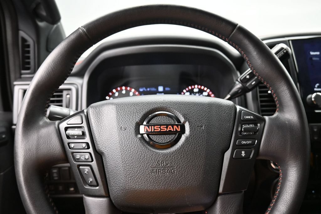 Used 2021 Nissan Titan PRO-4X w/ Pro-4x Convenience Package AWD/4WD image 13