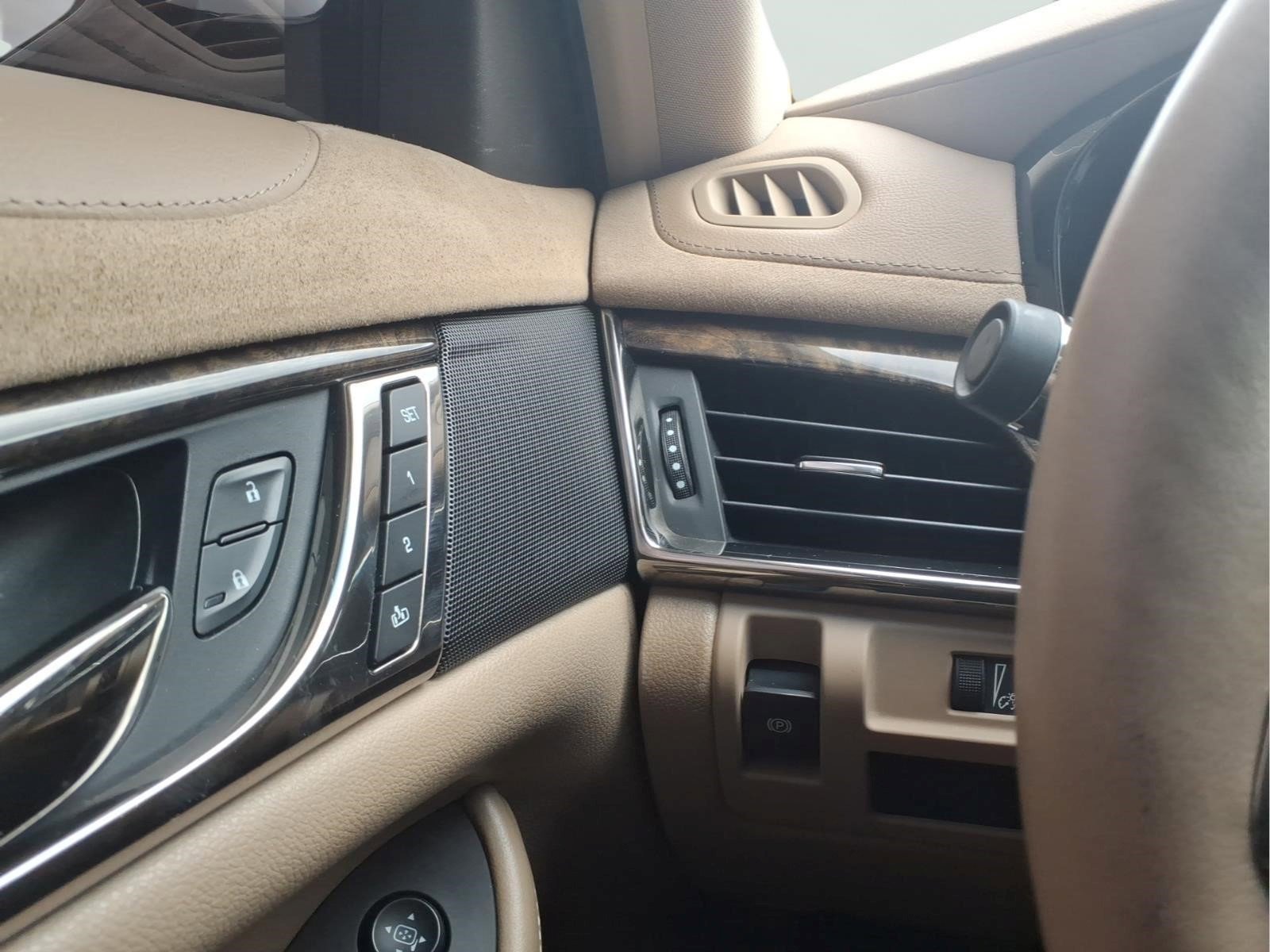 Used 2016 Cadillac CTS Luxury AWD/4WD image 21