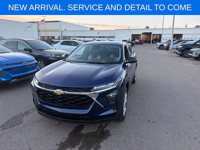 Certified 2024 Chevrolet Trax LS FWD image 2