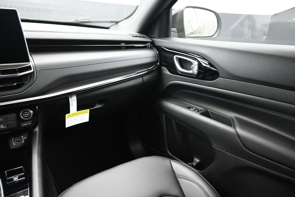 New 2026 Jeep Compass Latitude AWD/4WD image 6