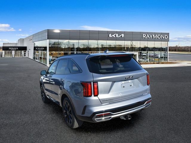 Certified 2023 Kia Sorento SX FWD image 5