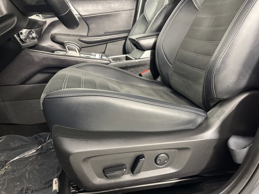 Used 2024 Mitsubishi Outlander SE image 7