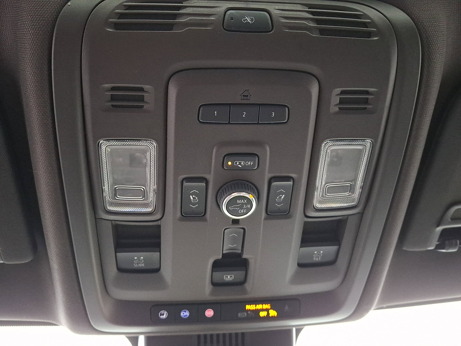 Used 2023 GMC Yukon XL Denali w/ Advanced Technology Package image 27