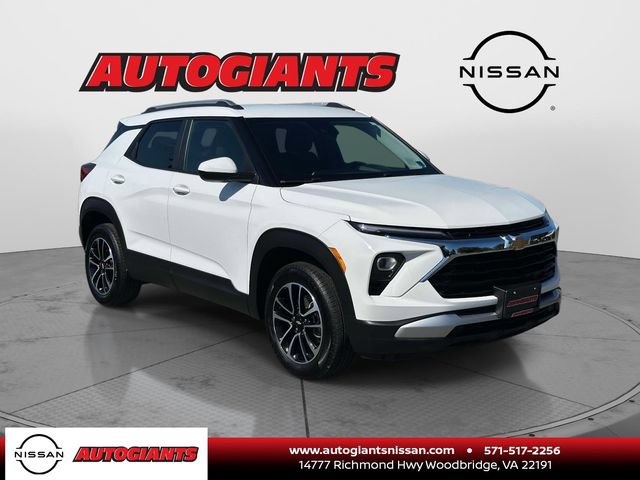 Used 2025 Chevrolet TrailBlazer LT AWD/4WD image 1