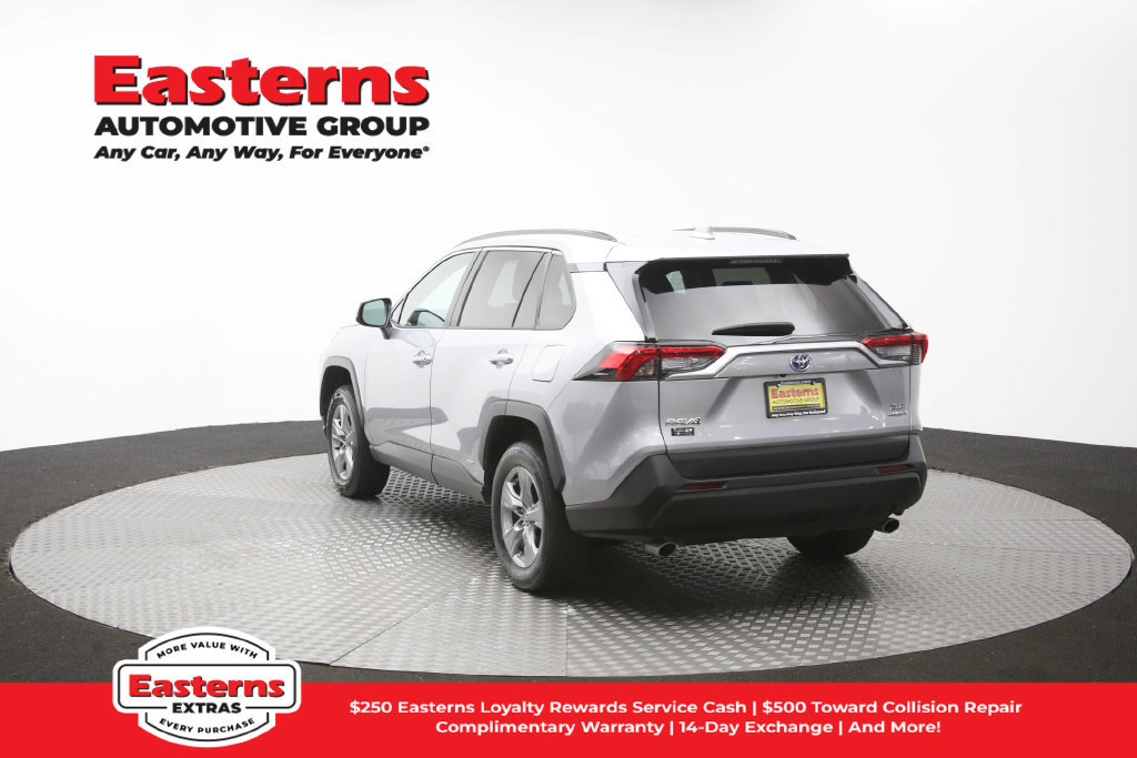 Used 2024 Toyota RAV4 XLE AWD/4WD image 64