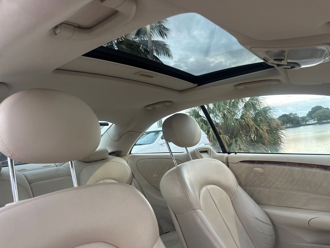 Used 2004 Mercedes-Benz CLK 320 image 15