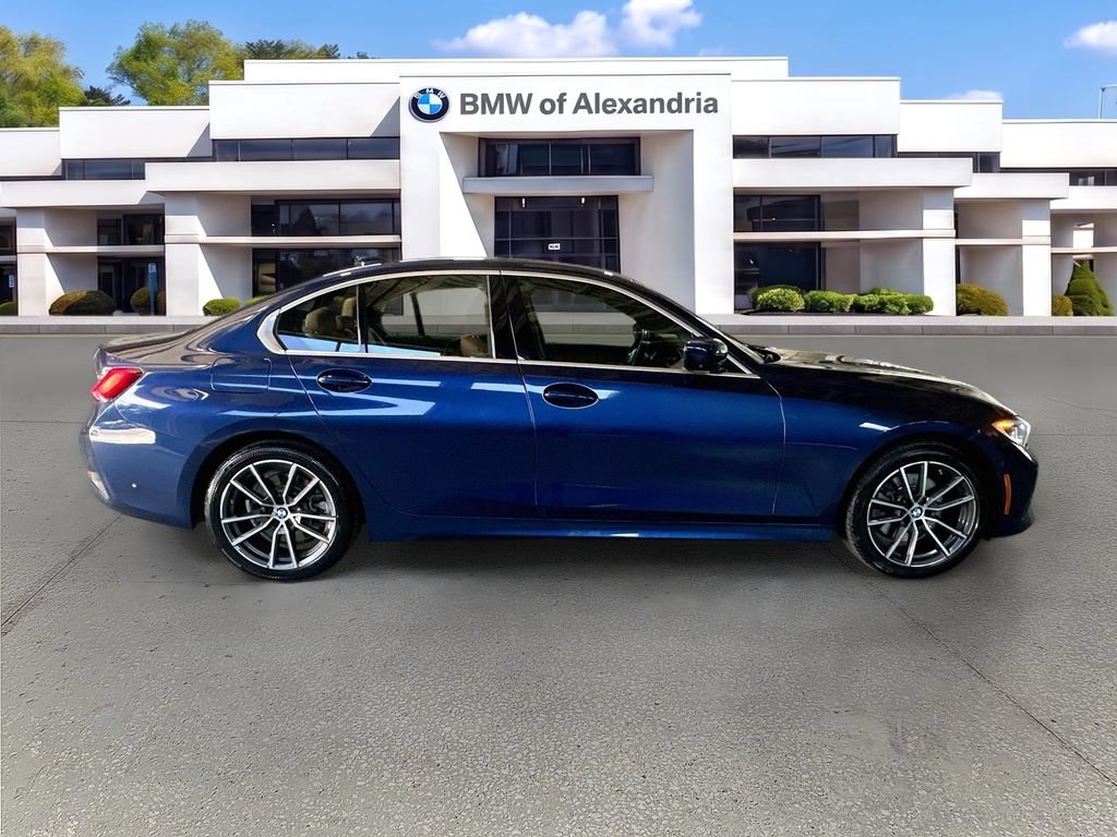 Used 2020 BMW 330i xDrive Sedan w/ Executive Package AWD/4WD image 4