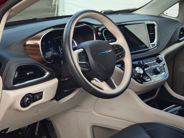 Used 2021 Chrysler Pacifica Limited FWD image 22