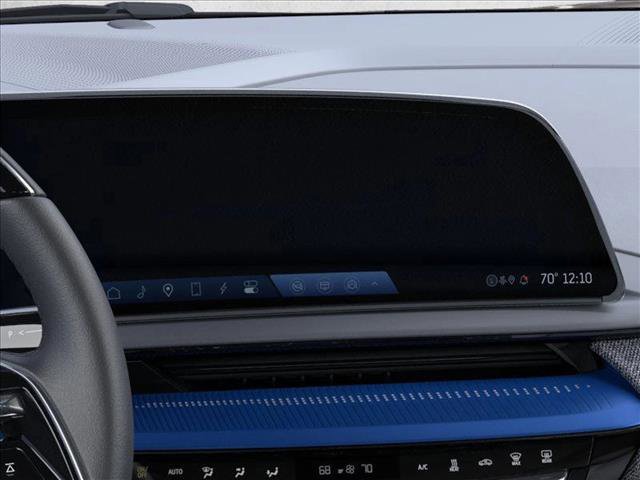New 2026 Cadillac Optiq Luxury 1 image 20