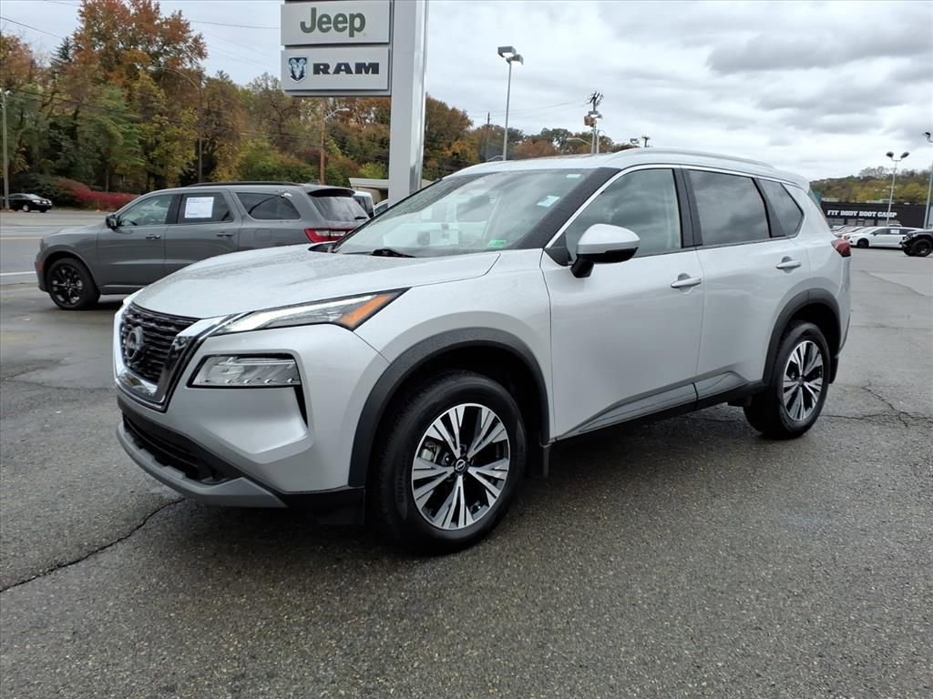 Used 2023 Nissan Rogue SV w/ SV Premium Package image 8