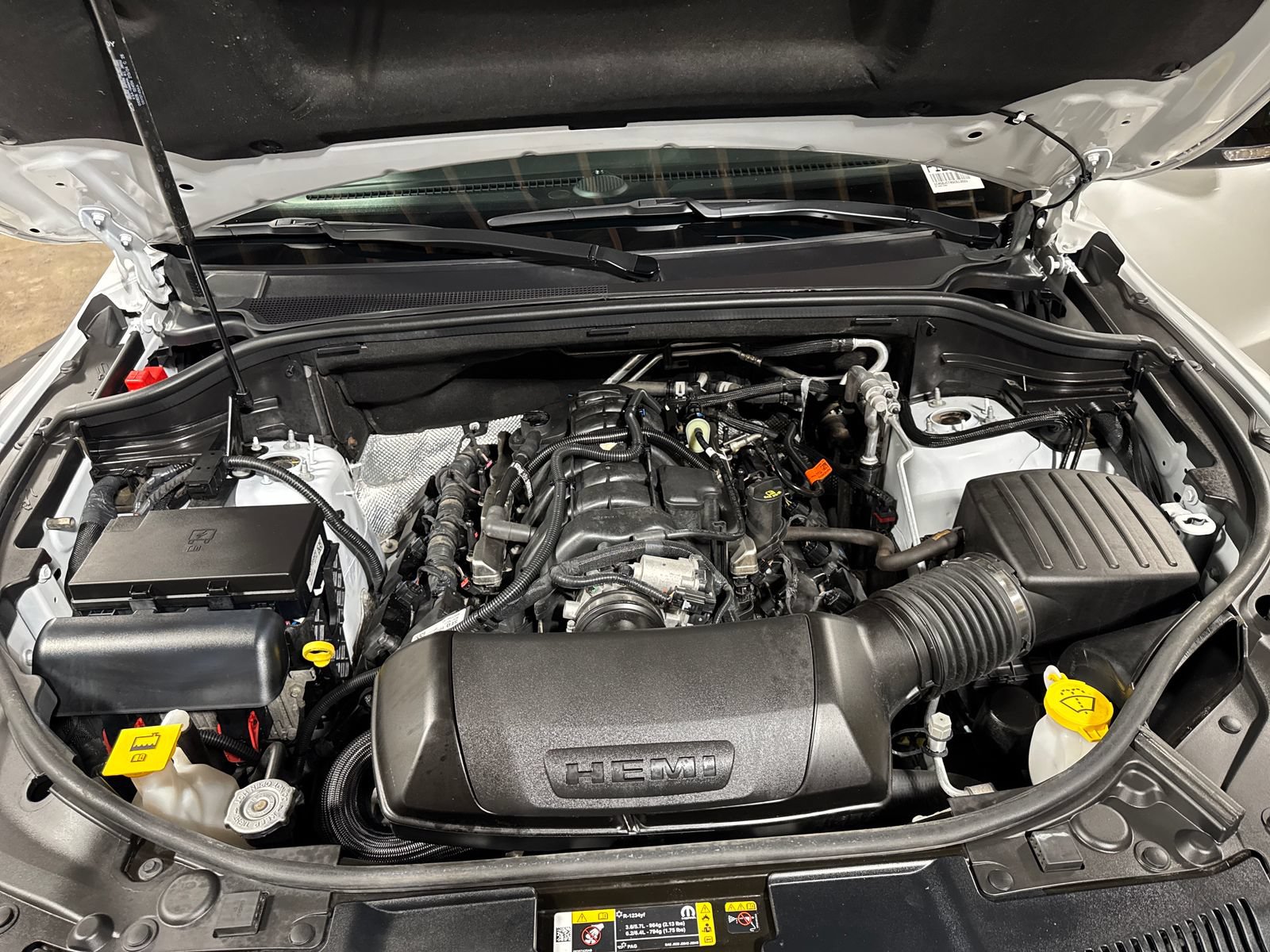 Used 2025 Dodge Durango R/T AWD/4WD image 23