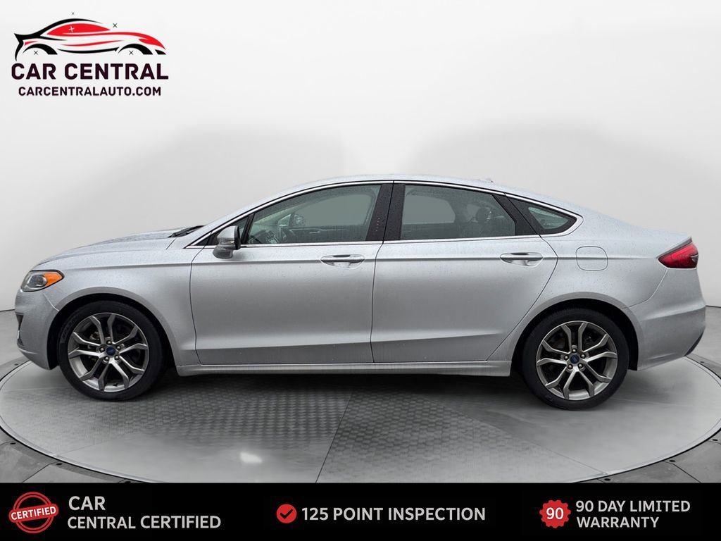 Used 2019 Ford Fusion SEL image 2