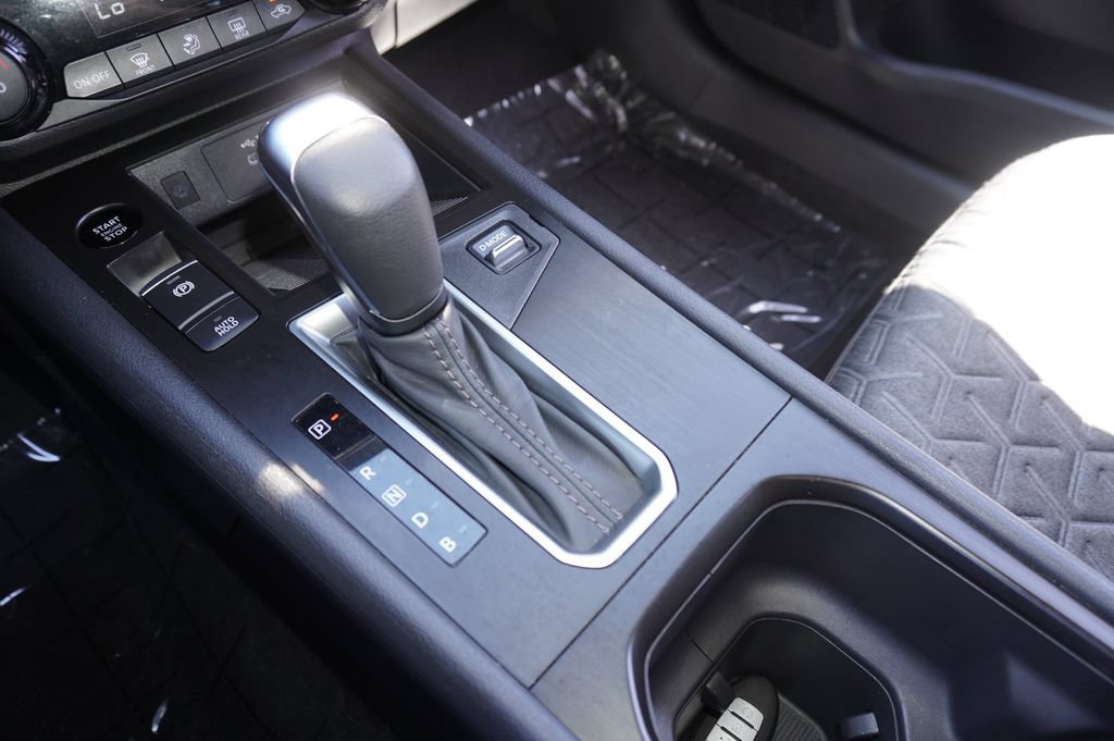 Used 2026 Nissan Kicks SV FWD image 18